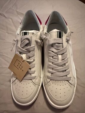 ShuShop White Leather Sneakers with Pink Star Detail Size 8